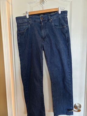 Mens 34 Heritage Straight-Leg Jeans in Dark Blue Mid Rise Straight